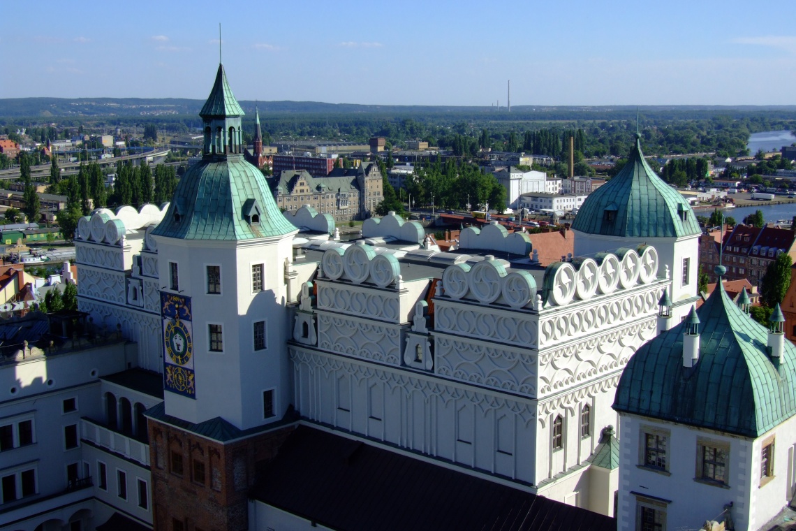 Zamek Książąt Pomorskich w Szczecinie, fot. pl.wikipedia.org Iluminacja i zielone tarasy na Zamku Książąt Pomorskich