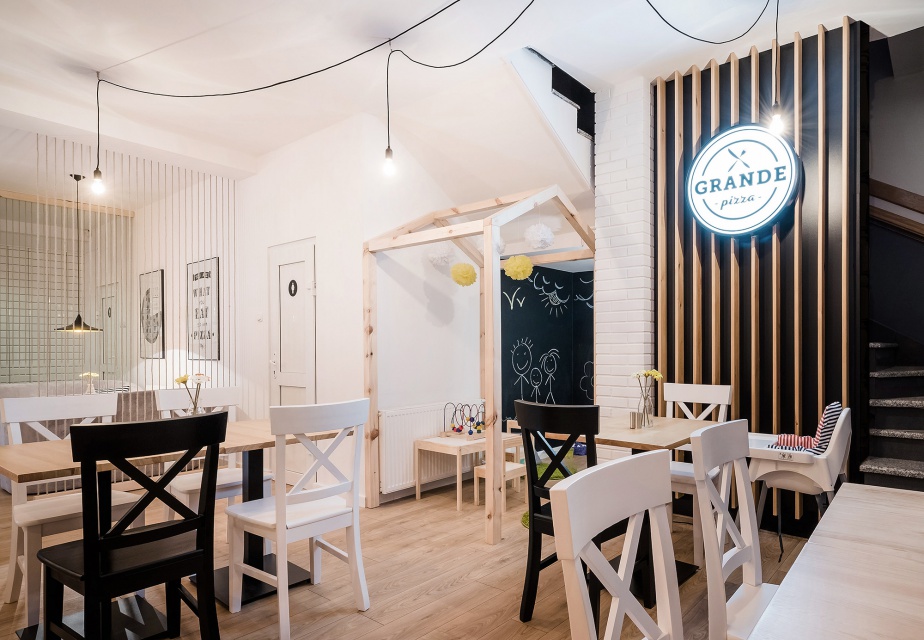 Grande Pizza według projektu Kres Architekci, fot. Patryk Czornij Pierwsza prawdziwie włoska restauracja w Tomaszowie Lubelskim