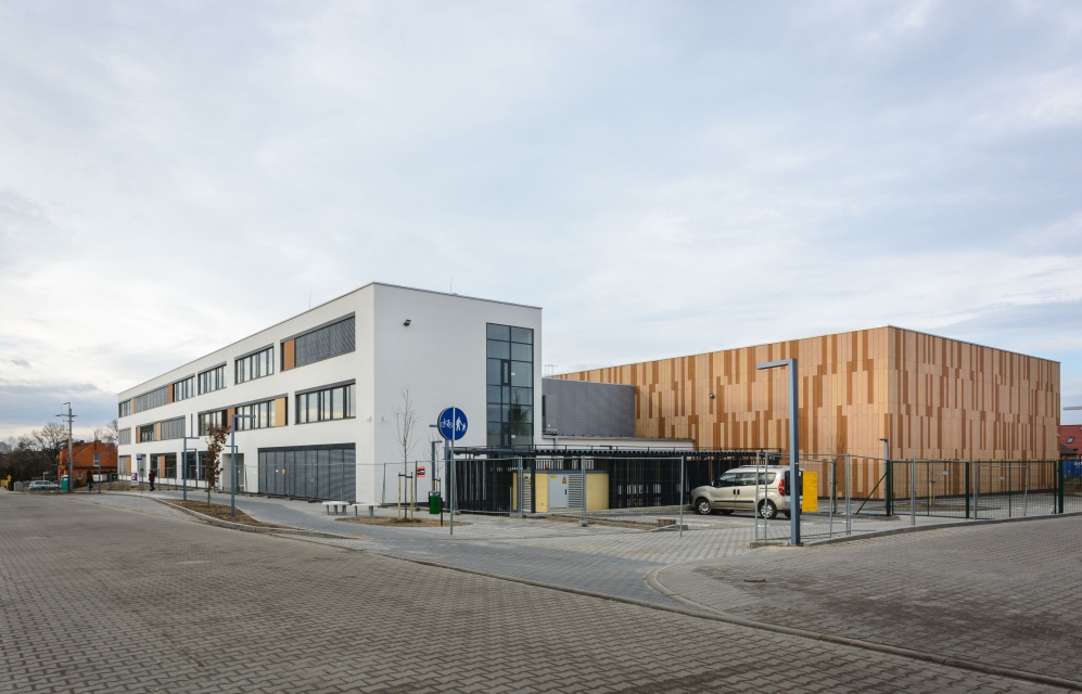 fot. Tomasz Hejna LAGOMphoto Czysty modernizm - szkoła według projektu Demiurg i Front Architects