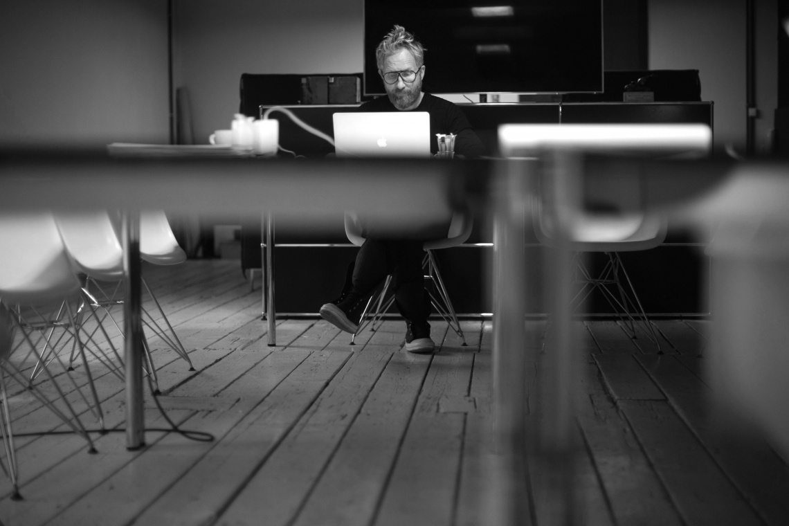 Przemo Łukasik, fot. Bartek Barczyk Przemo Łukasik: Architekci muszą dawać z siebie wszystko