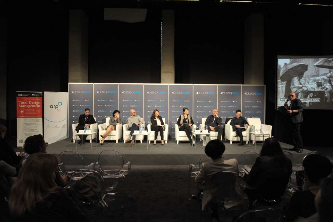 Paneliści sesji Design. Nie produkt, lecz człowiek jest celem Foto: Panel Nie produkt, lecz człowiek jest celem