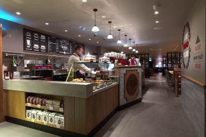 Ta sieć kawiarni stawia na nowoczesny design i przyjazną atmosferę