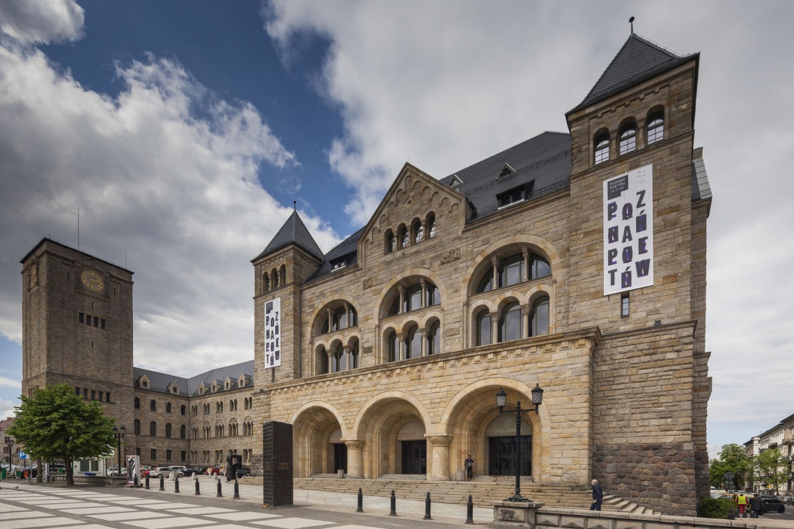 Centrum Kultury Zamek w Poznaniu Centrum Kultury Zamek w Poznaniu ku nowoczesności
