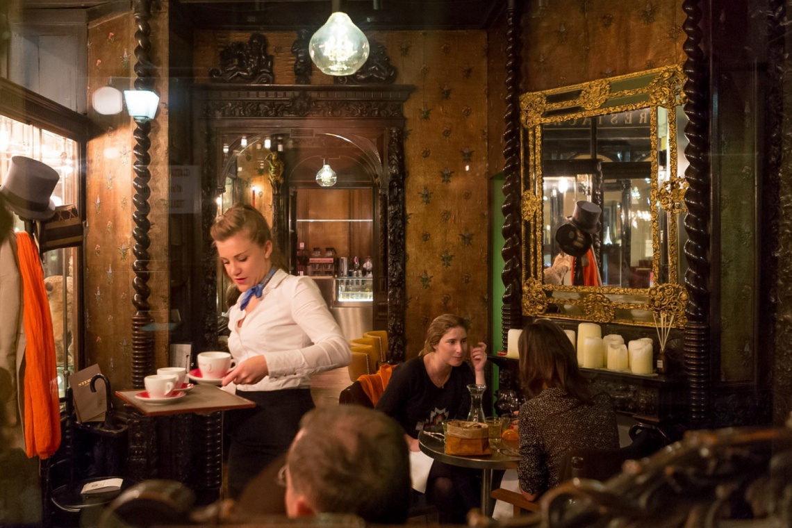 Caffe Stern, fot. Fausto Mazza / humanmag.pl Poczuj klimat paryskiej ulicy