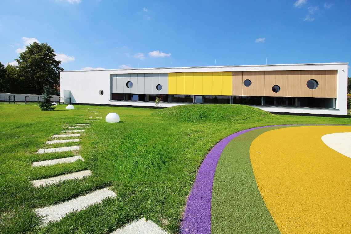 Przedszkole Żółty Słonik, XY Studio, DLH Projekt pełen kolorów - Żółty Słonik od XY Studio
