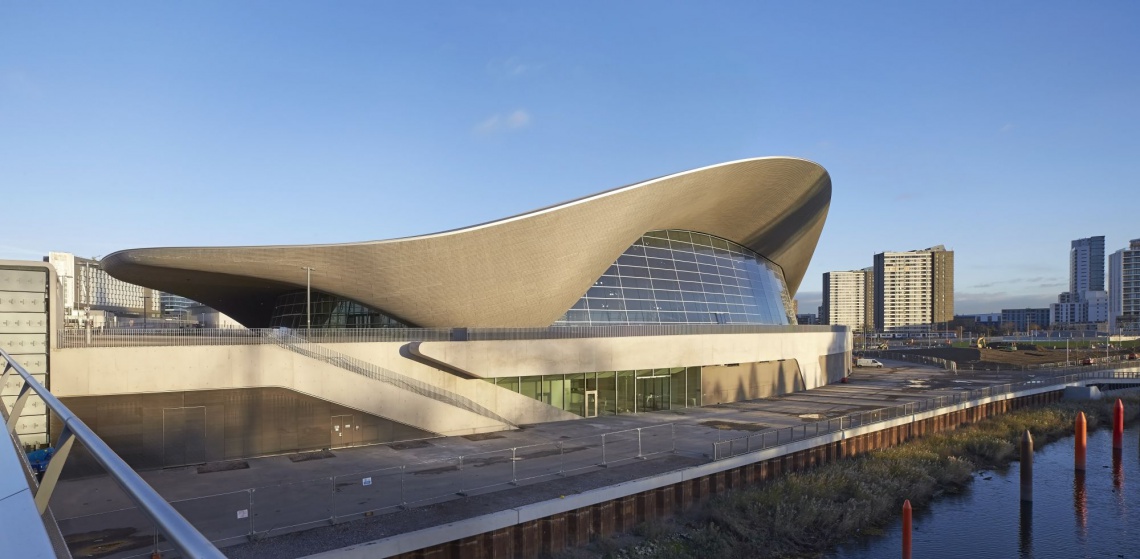 Zaczarowanie azerskiej kultury w drewnie - Centrum Hejdara Alijewa w Baku, projekt Zahy Hadid, fot. Hufton & Crow 10 najlepszych budynków Zahy Hadid