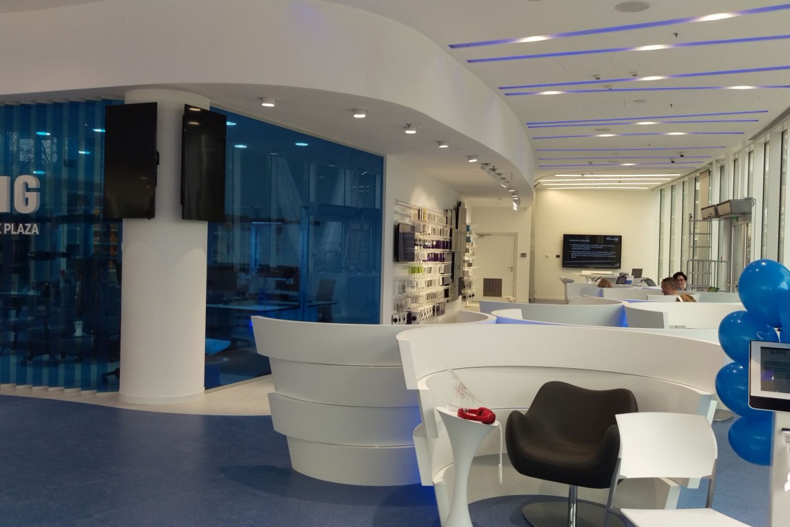 Samsung Premium Service Plaza, fot. materiały prasowe Jak umiejętnie połączyć design i nowoczesne technologie?