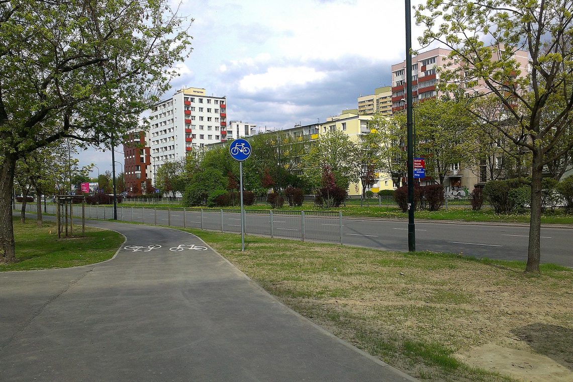 fot. Skanska Projekt: hulajnogami elektrycznymi po chodnikach tylko gdy nie ma ścieżki rowerowej