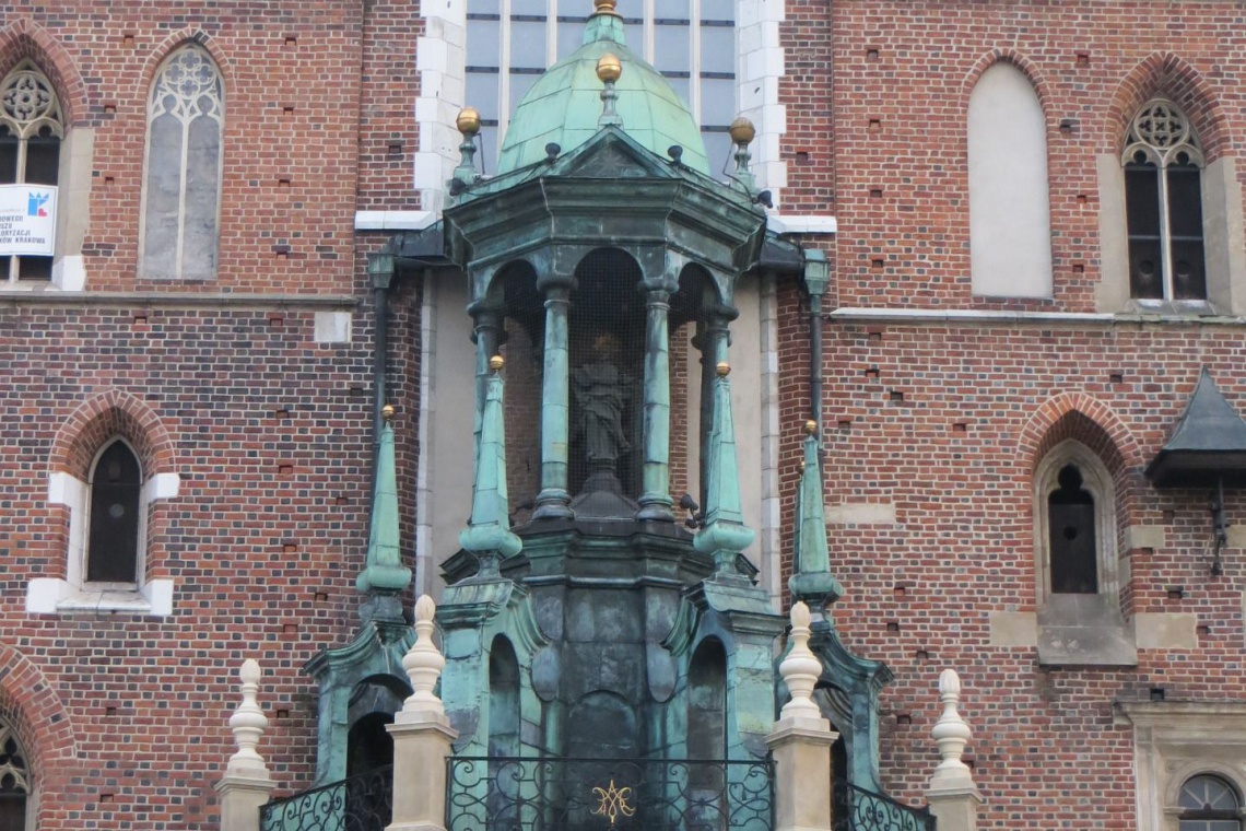 Bazylika Mariacka, źródło: pixabay.com, CC0 Public Domain Konserwacja ołtarza Wita Stwosza - elementy zwieńczenia są oryginalne