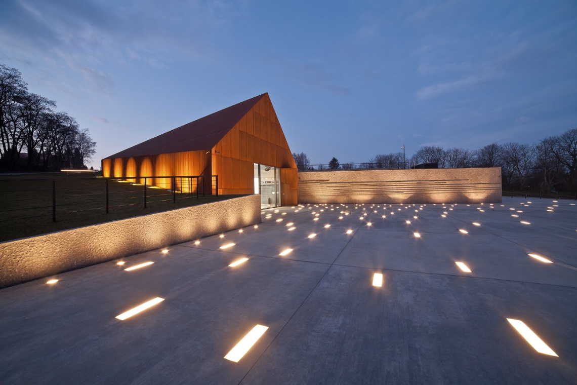 Muzeum Polaków Ratujących Żydów im. rodziny Ulmów w Markowej, fot. Nizio Design International Zjawiskowa architektura muzeum w Markowej. To projekt Nizio Design International