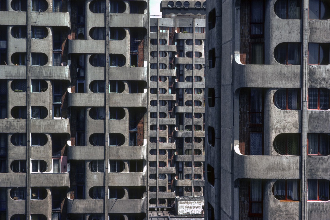 Zespół mieszkalny na placu Grunwaldzkim, fot. Chris Niedenthal, 1982 Najbardziej barwna postać powojennej architektury - zobacz niezwykłe projekty