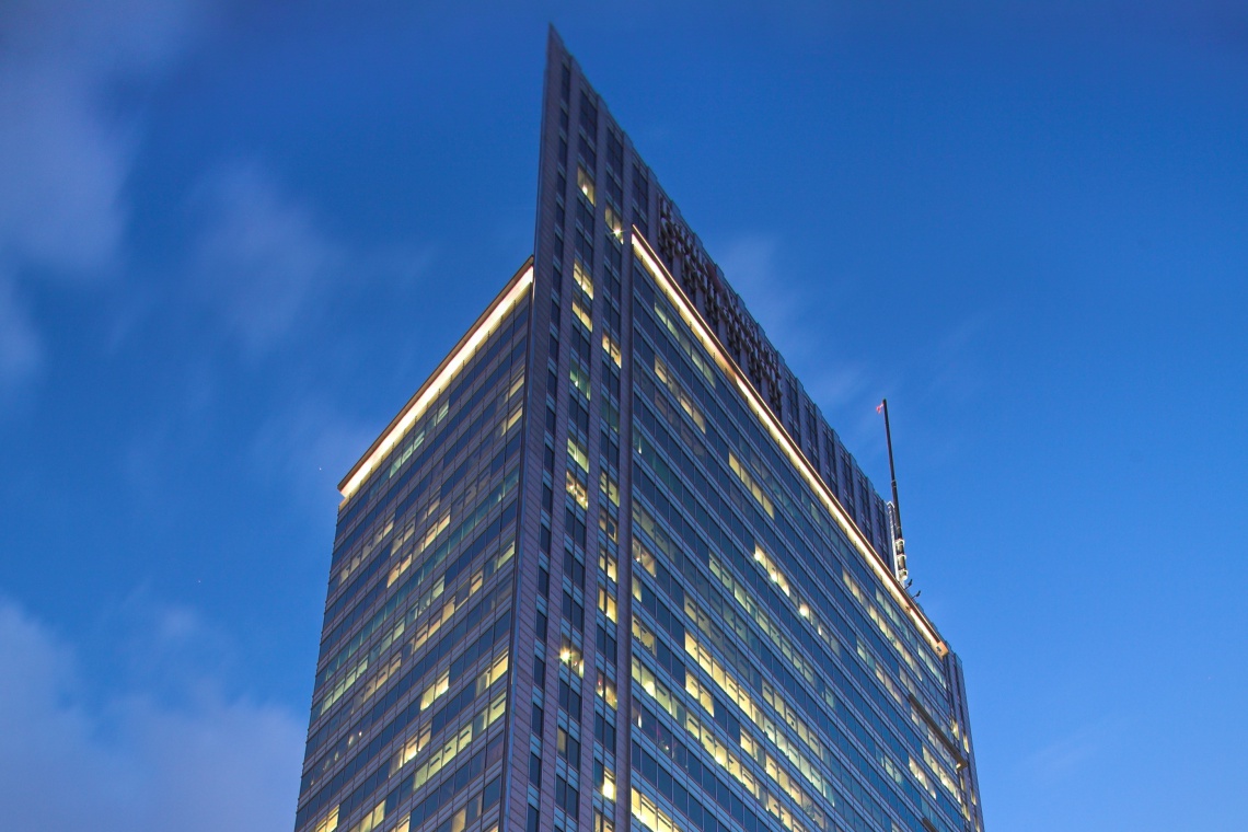 Warsaw Financial Center Wieżowy "staruszek" wciąż ma się dobrze