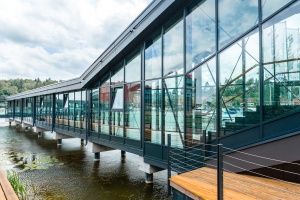 Opłaca się inwestować w design i funkcjonalność. Hotel Mikołajki zdradza szczegóły