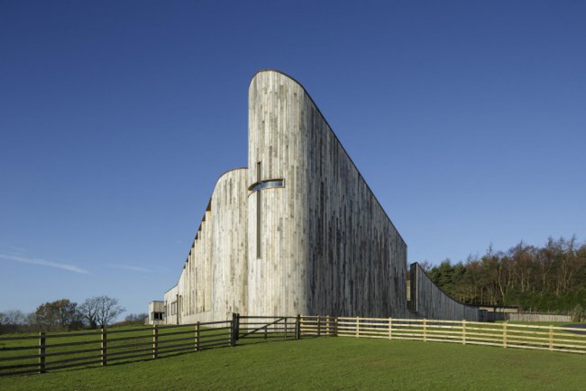 fot. Feilden Clegg Bradley Studios Płynny kształt w unikalnym projekcie