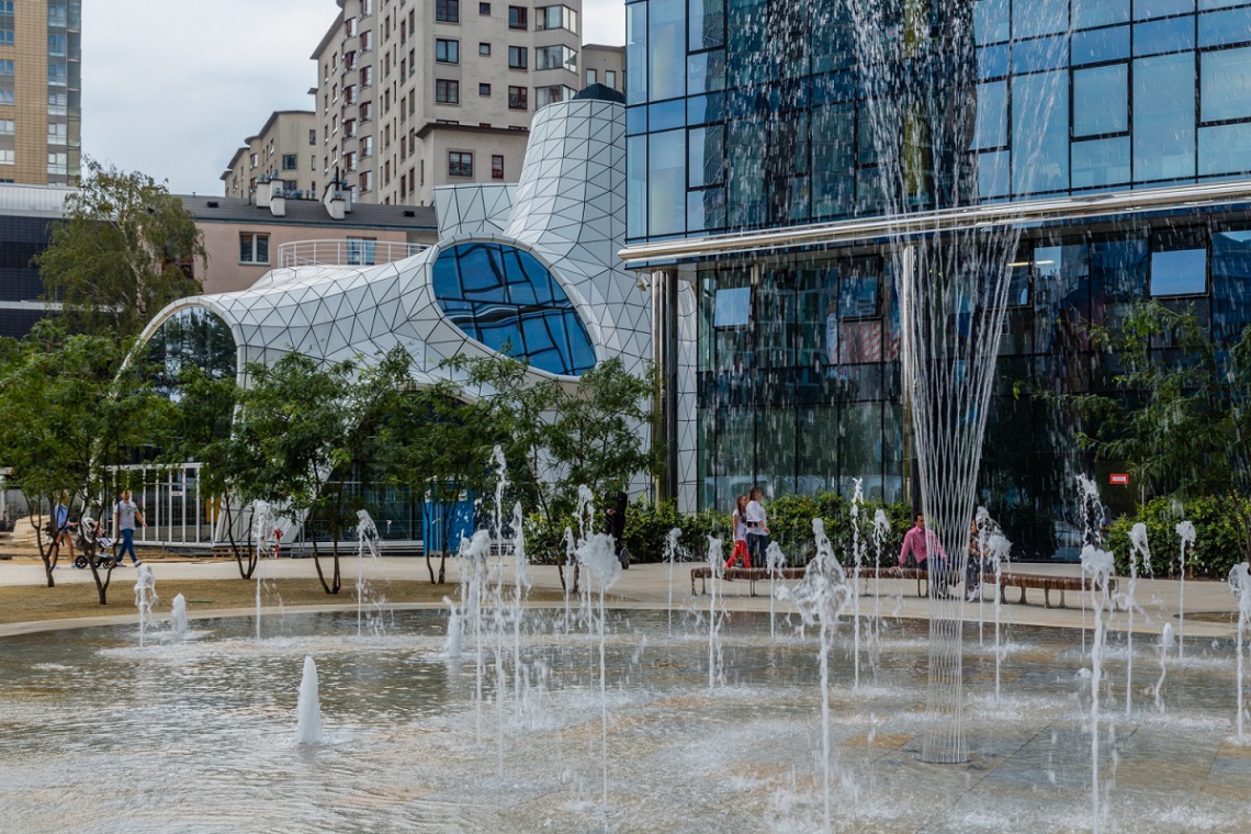 fot. Ghelamco Genesis: niezwykła restauracja na placu Europejskim
