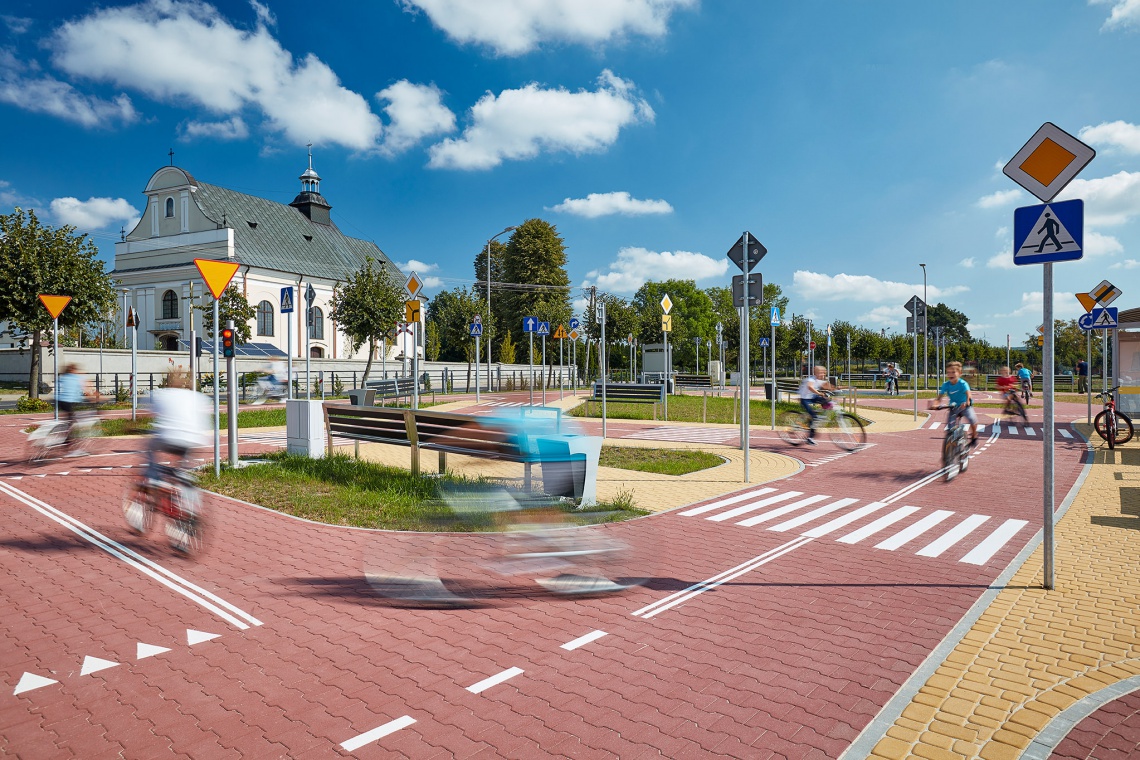 Miasteczko ruchu w Łękińsku fot. Skanska Miasteczko ruchu w Łękińsku - edukacyjnie i rodzinnie