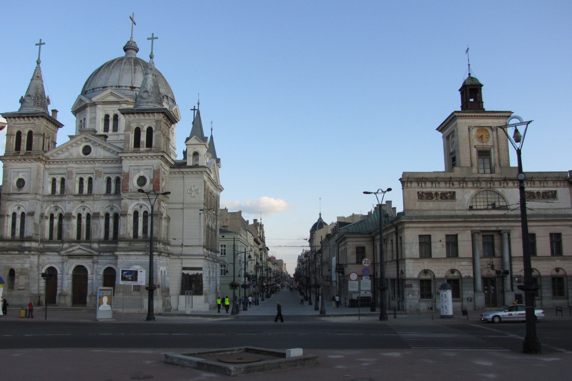 Kościół przy pl. Wolności jeszcze przed remontem, autor: Marcin Polak, źródło: flickr.com (CC BY 2.0) Kolorystyczna metamorfoza jednego z najstarszych kościołów w Łodzi