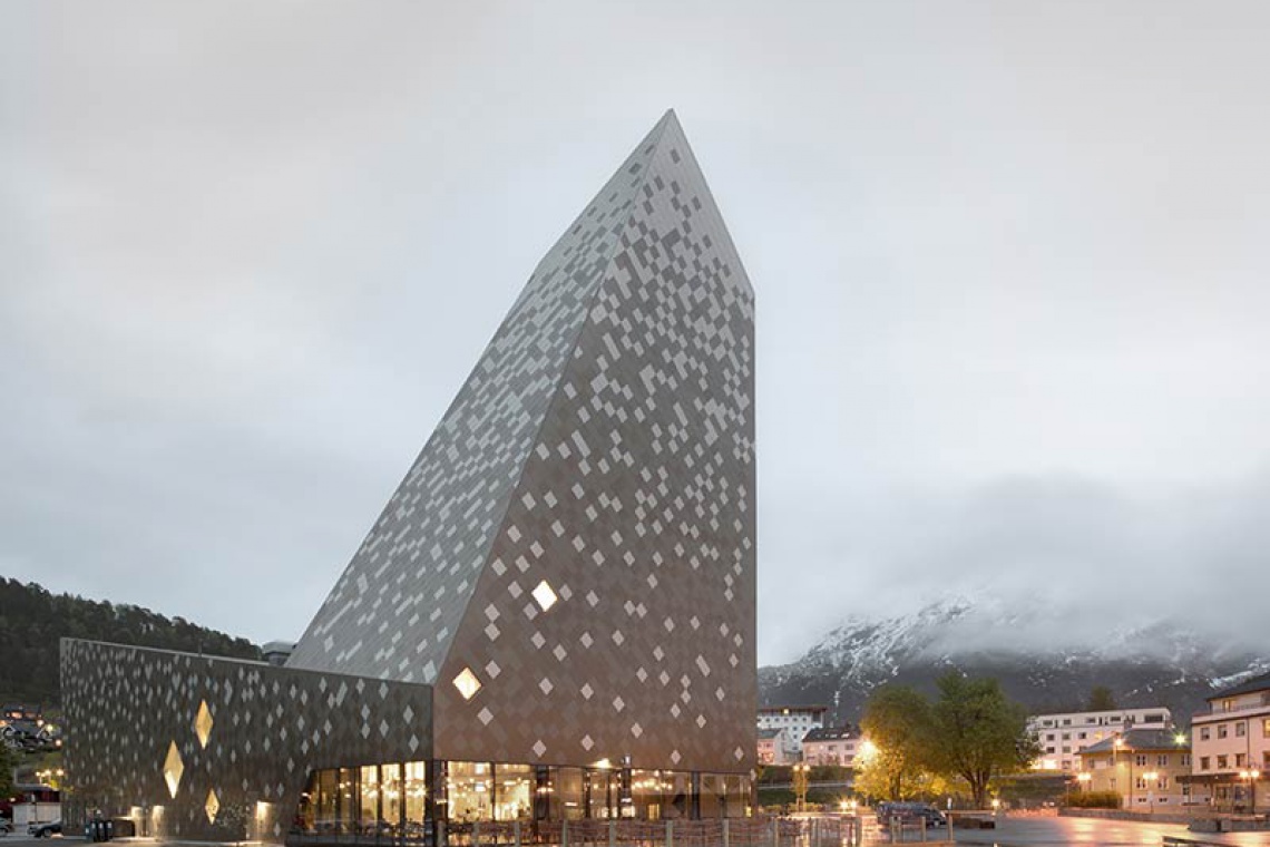 Mountaineering Center, fot. Søren Harder Jensen Budynek jak góra