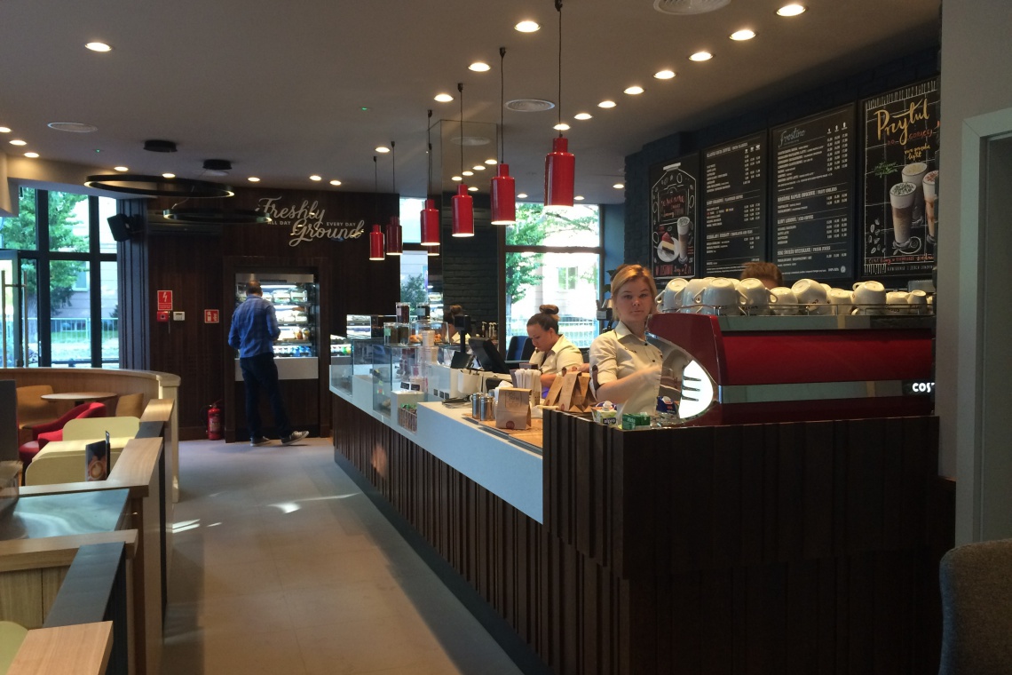 Costa Coffee fot. materiały prasowe Costa Coffee lubi Mokotów. Wybiera designerski, londyński styl