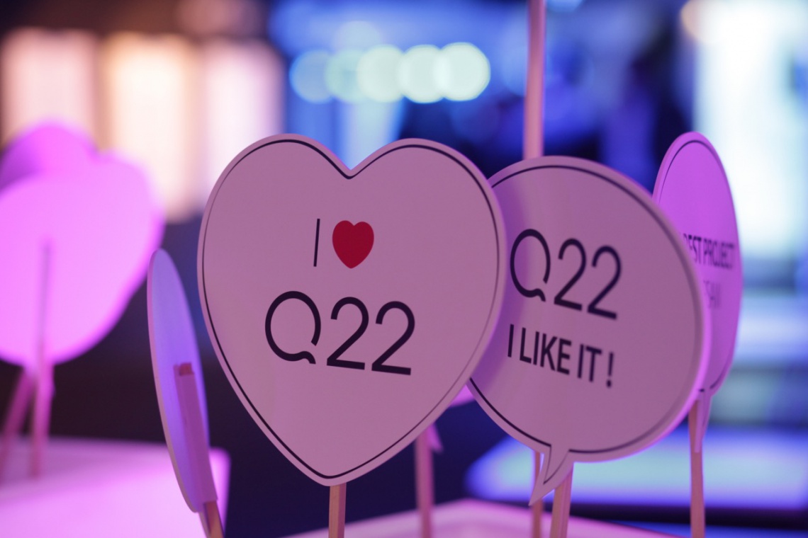 Otwarcie Q22 Bryła jak kryształ kwarcu. Q22 oficjalnie otwarty