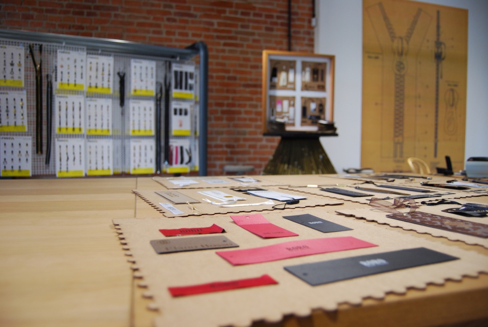 fot. NOKO Design Wydobyć to, co najlepsze. Oto loftowe wnętrze showroomu fabryki od NOKO Design