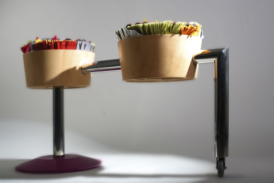 Ławka obrotowa, dwuosobowa TULIP DUO, prod. Pękala Design. Fot. Archiwum projektantki. Zrównoważony design jest naszą powinnością
