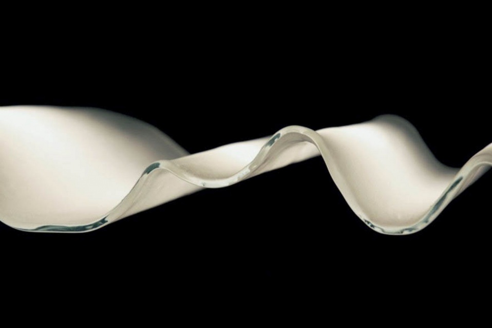 Lampa projektu Barańska Design fot. materiały prasowe Światło w szklanej oprawie