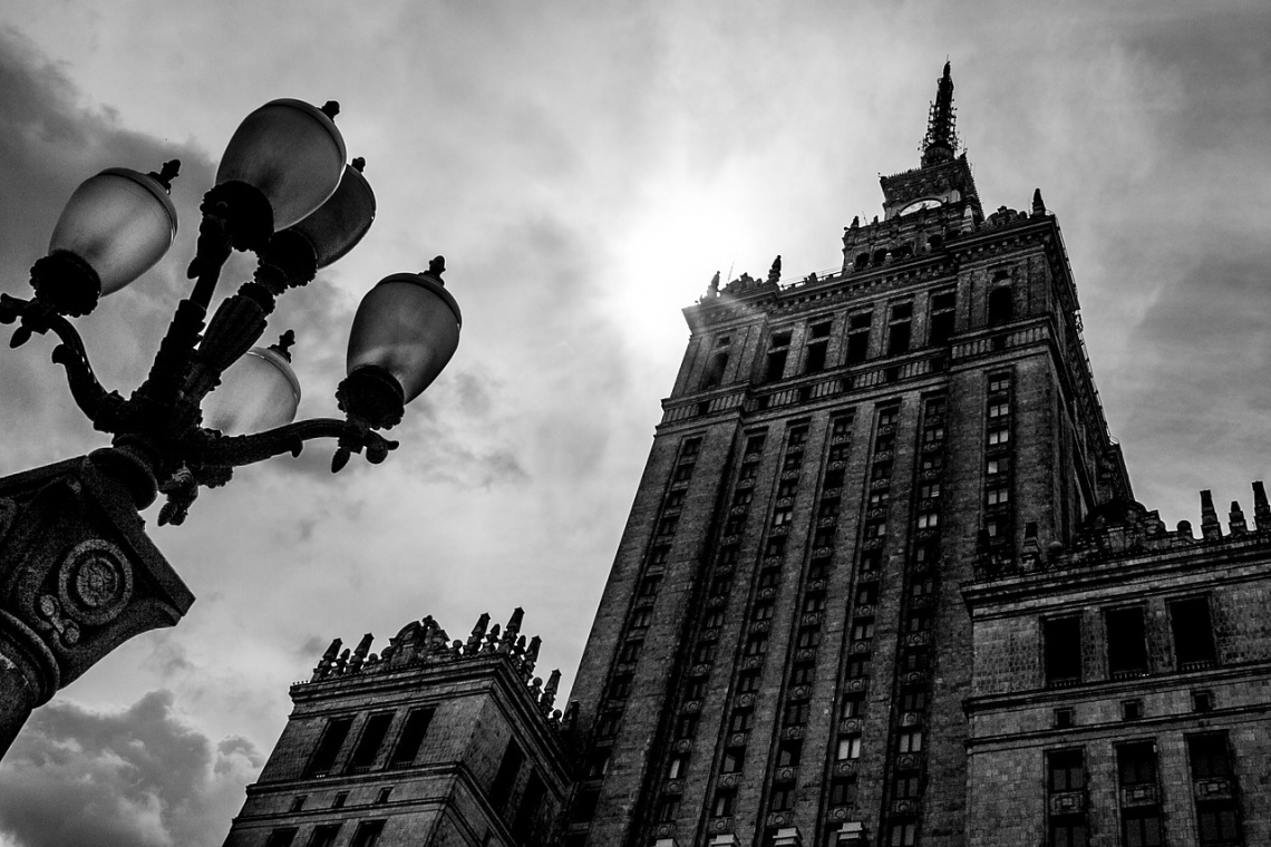 fot. pixabay.com Do Warszawy powrócą latarnie typu MDM. Odtworzyli projekt z lat 50.