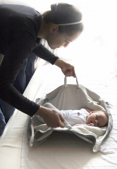 Torba Bagoo do noszenia niemowląt - projekt dla marki Mothercare. Maja Ganszyniec o tym, jak tworzyć rzeczy, które sie sprzedają. Przyjdź na Forum Dobrego Designu