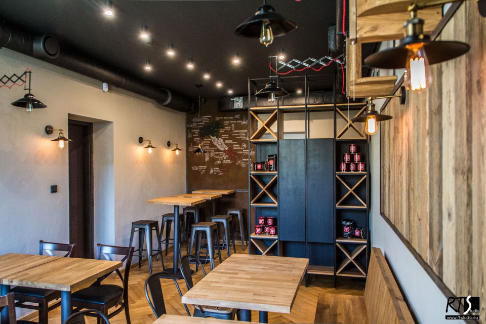 Sala 3 - mapa kulinarne regiony Włoch. / Proj. i fot. RT-studio. Źródło: Archiconnect.pl Ach, piękny Neapolu! Tak powstawało wnętrze włoskiej restauracji w Warszawie