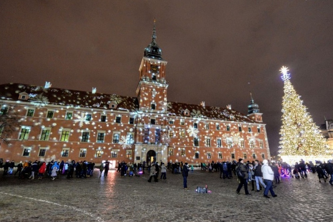 fot. UM Warszawa Zobacz, jak świąteczna iluminacja rozświetliła Warszawę