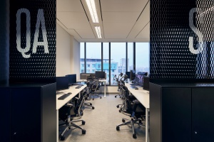 Młodzi i dynamiczni - zobacz minimalistyczne biuro projektu Rave Architects