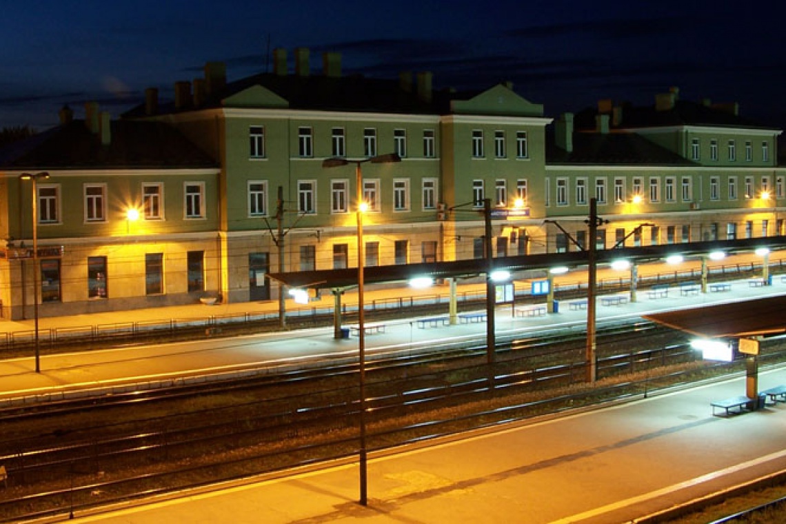 Fot. Wikimedia Commons, Johnywalker Dworzec w Skarżysku-Kamiennej zyska nowe funkcje?
