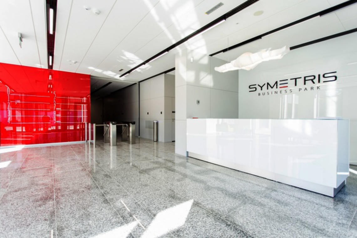 Symetris Nowoczesna technologia potrzebuje dobrego designu