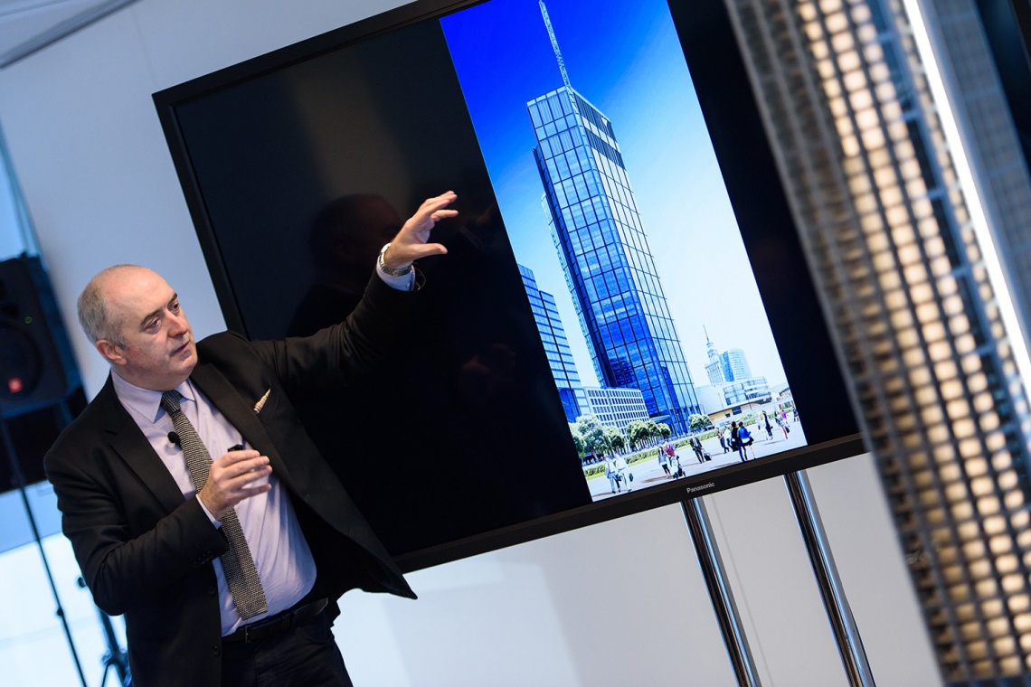 Grant Brooker z Foster and Partners Tak prezentuje się Varso. Zobacz zdjęcia najwyższego budynku w Polsce