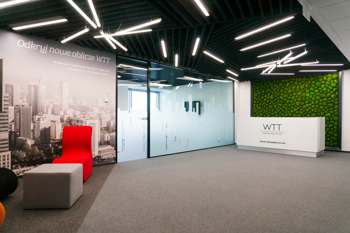 Showroom Warsaw Trade Tower Wieżowiec od środka. Unikalny showroom od Rewitech