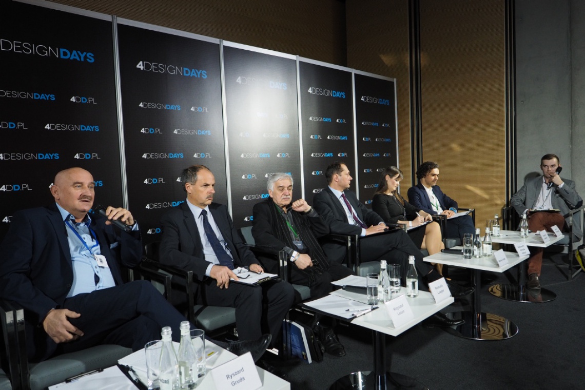 Uczestnicy debaty Centra lokalne – układ przestrzenny i życie społeczne. Fotorelacja
