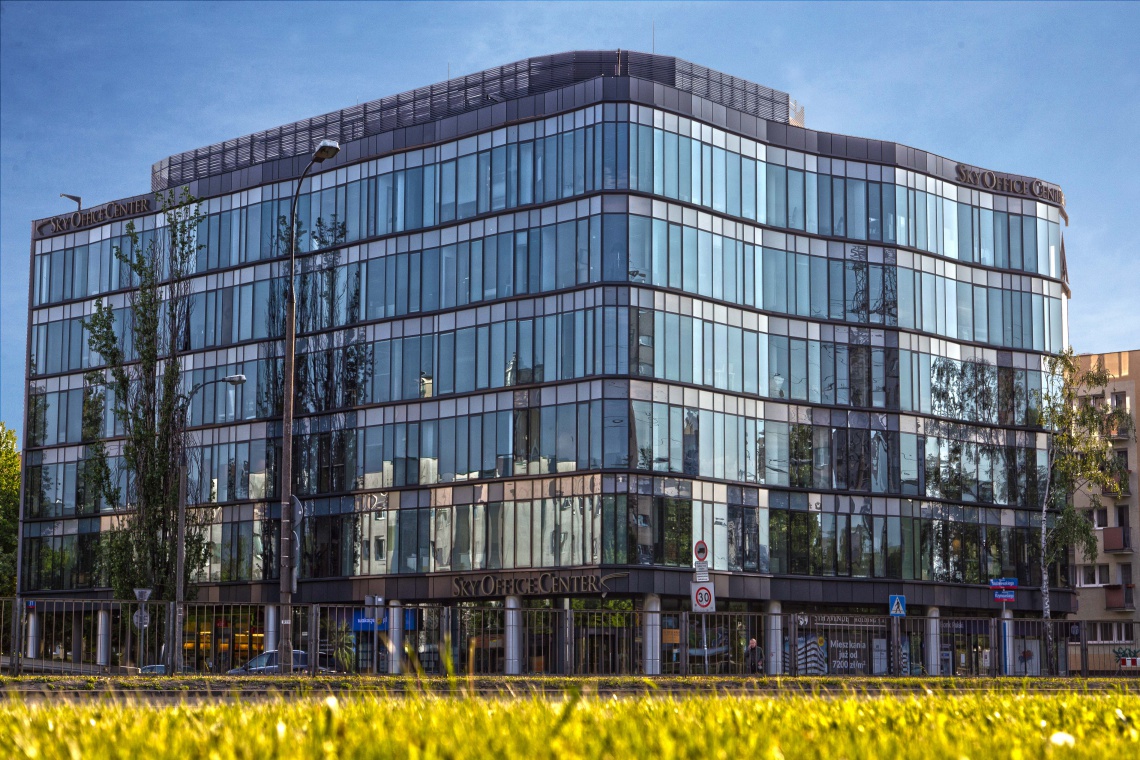 Sky Office Center fot. mat. prasowe Sky Office Center wśród zielonych biurowców Warszawy