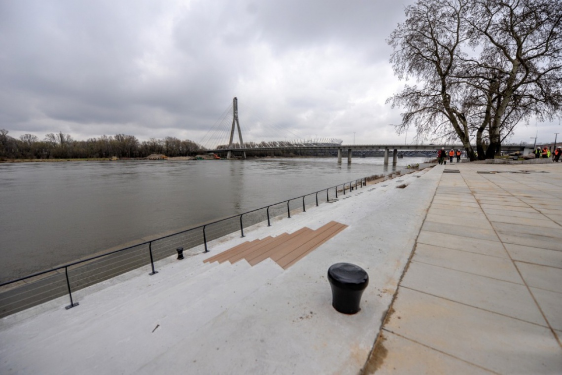 Bulwary nad Wisłą fot. UM Warszawa Bulwary Wiślane prawie gotowe. Otwarcie jeszcze przed wakacjami