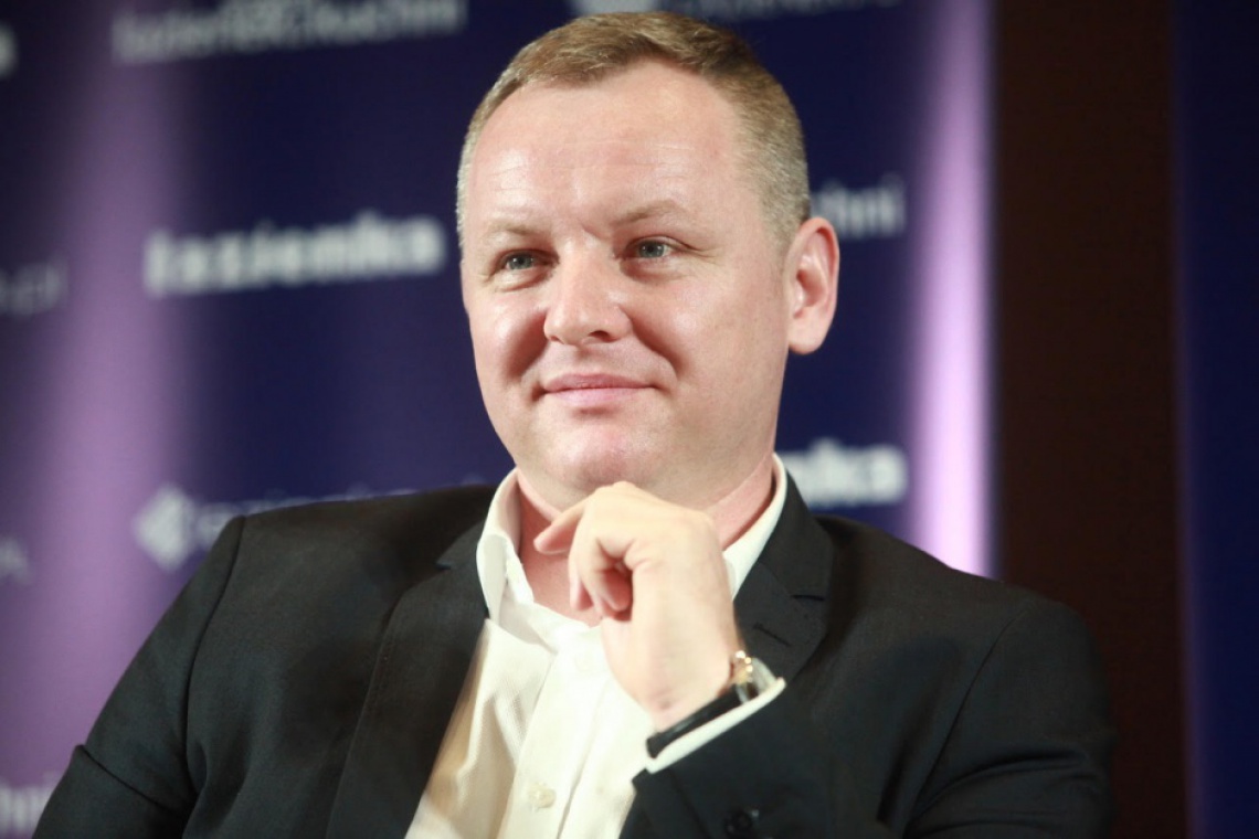 Szkło we wnętrzach komercyjnych - to szansa na nieszablonowe realizacje