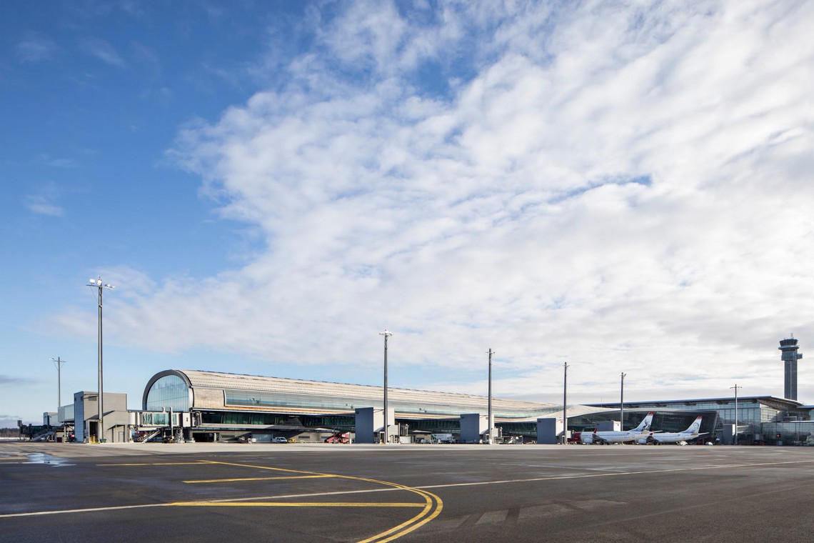 Oslo Gardermoen. / fot. mat. prasowe Oslo lufthavn Avinor Najbardziej ekologiczny na świecie terminal lotniczy oficjalnie otwarty