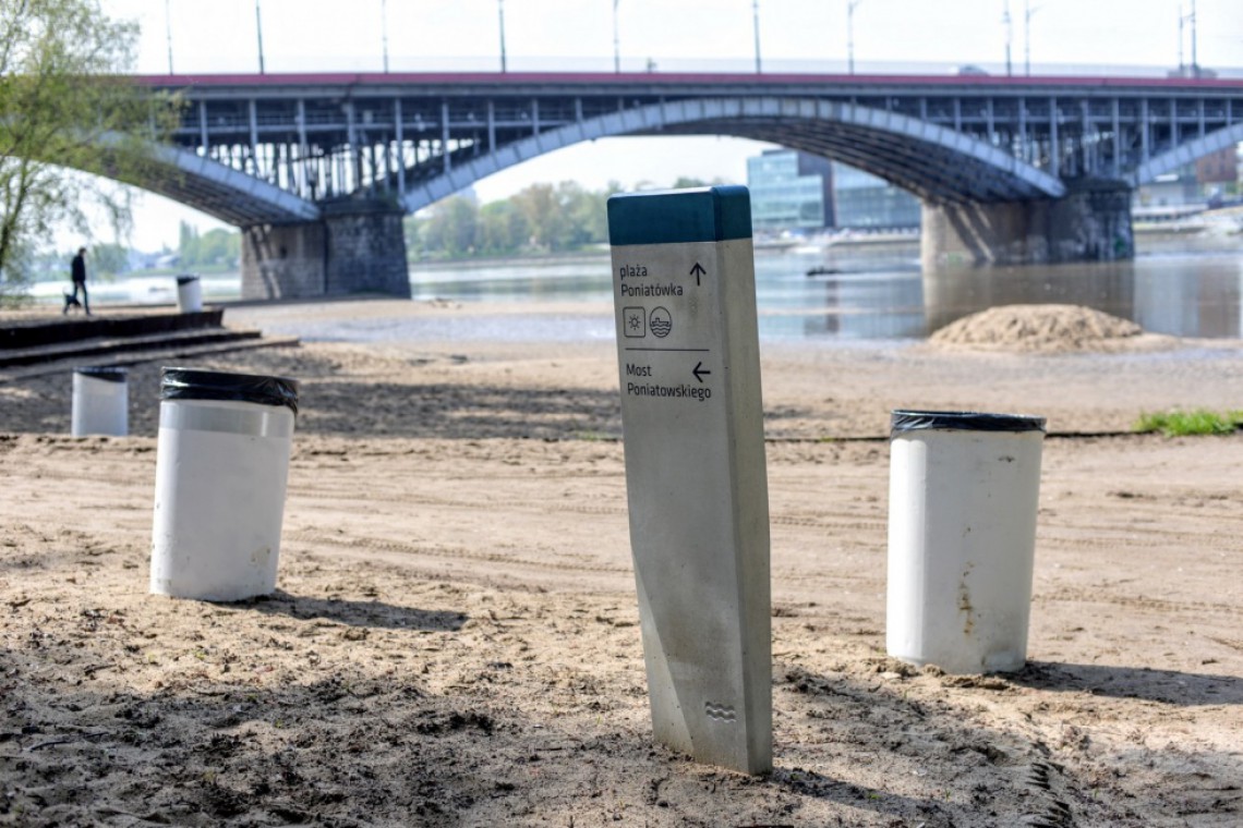 Znaki Wiślanego Systemu Informacji fot. R. Motyl / UM Warszawa Już nie zgubisz się nad Wisłą. Pomoże w tym nie tylko GPS