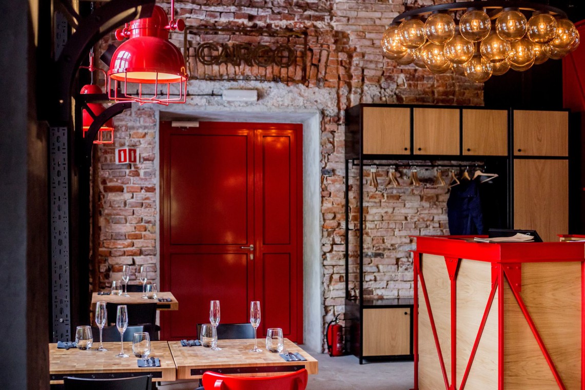 Cargo Grill & Deli spod kreski Grycaj Design fot. mat. prasowe Niezwykłe połączenie restauracji typu high volume z delikatesami