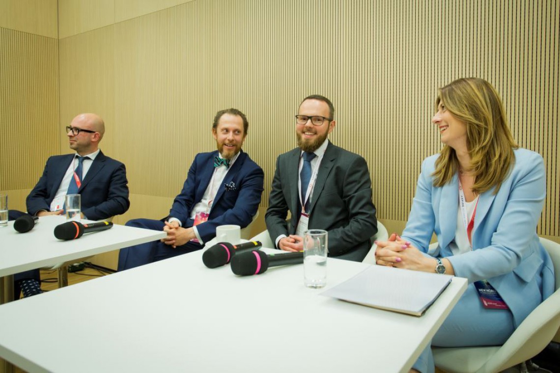 mat.pras. Siła doświadczeń - jak zmienia się podejście do projektowania?