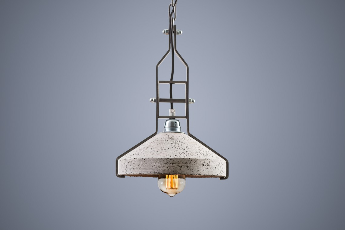 Lampa Eiffel fot. mat. prasowe Magia betonowego oświetlenia