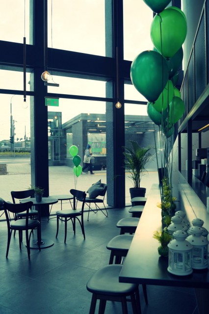 Tak wygląda jedna z największych kawiarni Starbucks w Polsce