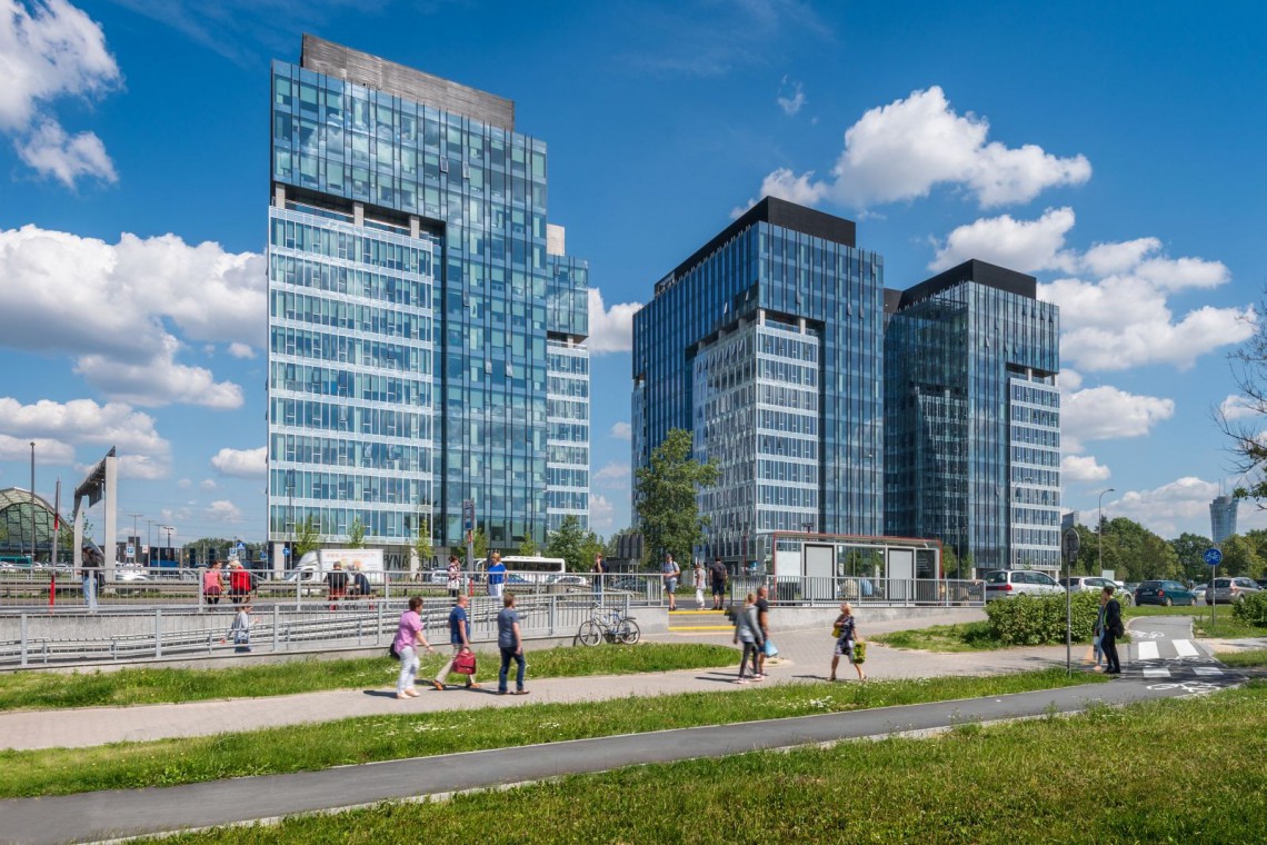 West Station fot. HBReavis West Station ukończone. To jeden z największych biurowców 2017 roku