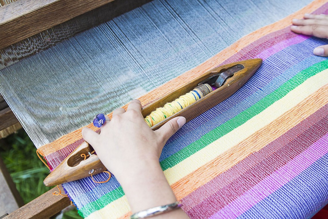 fot. pixabay.com Tkanina w sztuce i życiu codziennym. Jak różnorodnie można ją wykorzystać