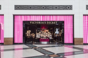 Tak wygląda flagowy salon Victoria’s Secret. Jest wyrafinowany i glamour