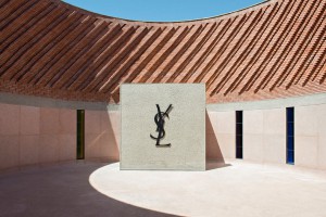Marokański hołd dla Yves Saint Laurent spod kreski Studio KO